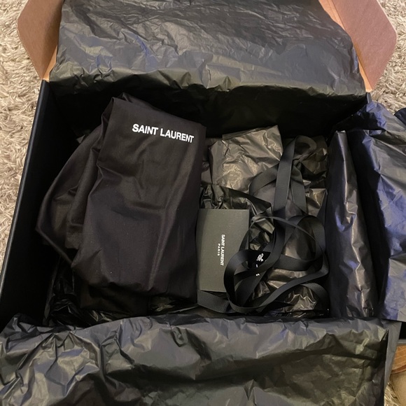 SAINT LAURENT - WYATT CHELSEA BOOTS IN SUEDE - SIZE 9 - GREAT CONDITION - Picture 6 of 7